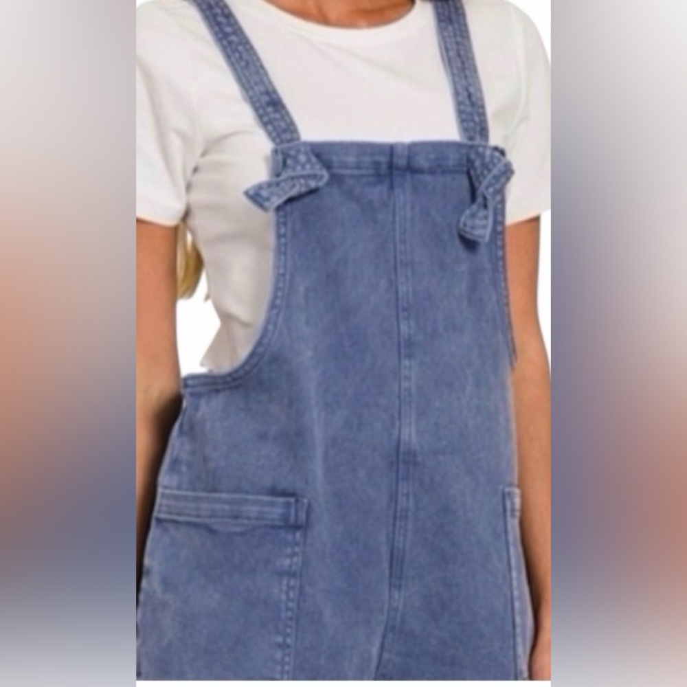 Zenana Washed Knot Strap
Pocketed Jumpsuit, Large in BlackBerry color - Picture 3 of 7